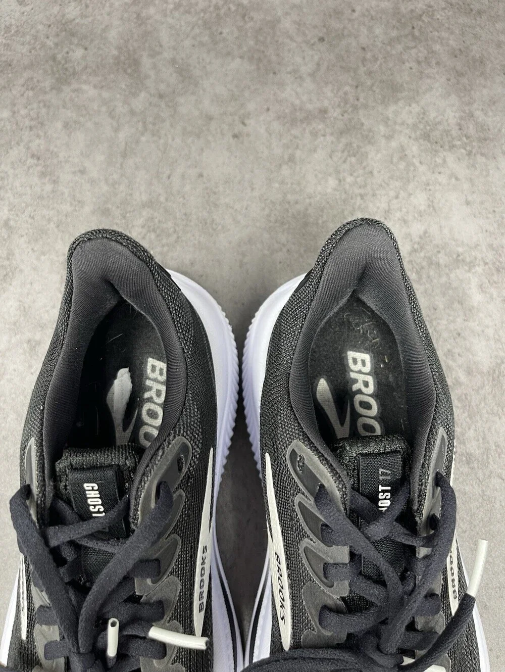 Brooks Ghost 17 Black Grey White Size 5 Womens Wide Running Walking Shoes